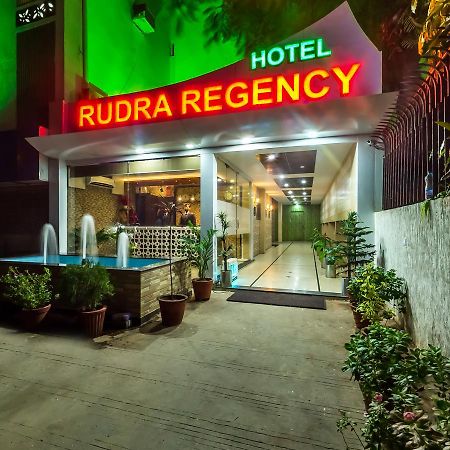 Hotel Rudra Regency Ахмедабад Екстер'єр фото